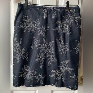 4 for $20 special 
Ann Taylor Fully Lined Petite Skirt with Beautiful Floral